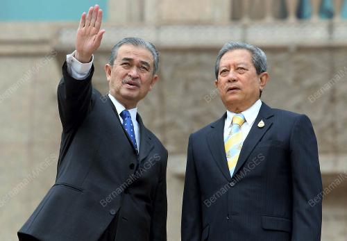 TUN ABDULLAH AHMAD BADAWI