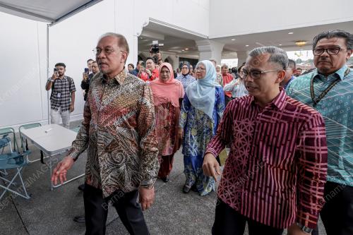 DATUK SERI ANWAR IBRAHIM