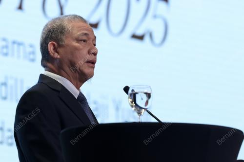 DATUK SERI FADILLAH YUSOF