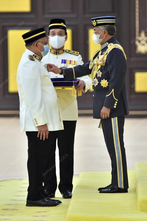 AL-SULTAN ABDULLAH RI'AYATUDDIN AL-MUSTAFA BILLAH
