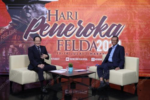 DATUK SERI AHMAD SHABERY CHEEK