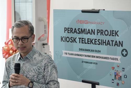 FAHMI FADZIL