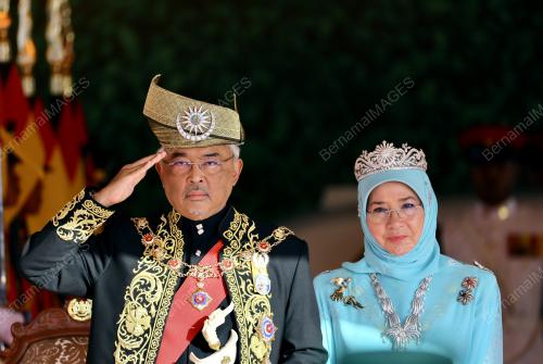 AL-SULTAN ABDULLAH RI'AYATUDDIN AL-MUSTAFA BILLAH SHAH