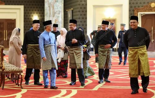 AL-SULTAN ABDULLAH RI'AYATUDDIN AL-MUSTAFA BILLAH SHAH