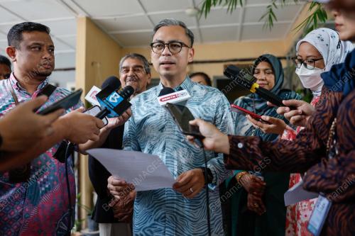 FAHMI FADZIL