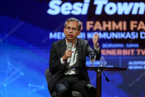FAHMI FADZIL