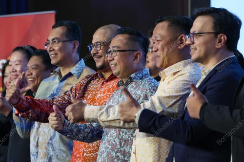 DATUK CHANG LIH KANG