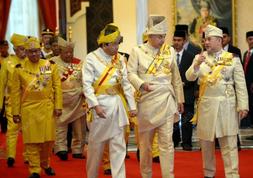 KL74_12122016_AGONG