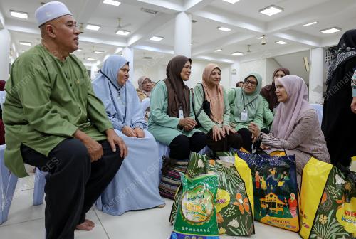 NURUL IZZAH ANWAR