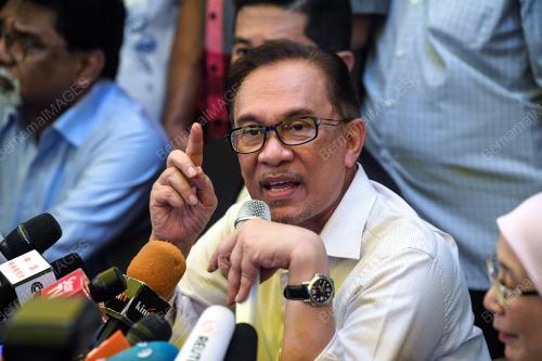 KL74_16052018_ANWAR