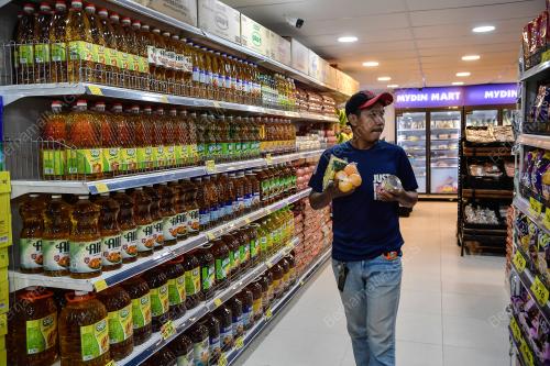 TINJAUAN PENGUMUMAN HARGA BARANGAN MAKANAN