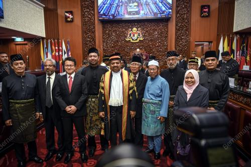 KL74_17072018_SENATOR_BN201807163289