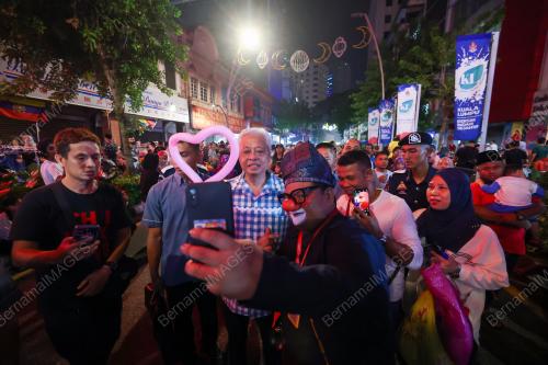 DATUK SERI ISMAIL SABRI YAAKOB