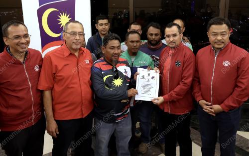 DATUK DR ASYRAF WAJDI DUSUKI