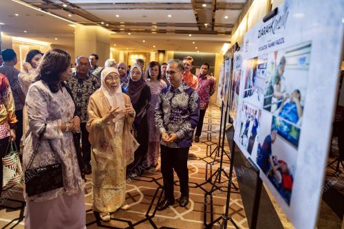 DATUK SERI DR WAN AZIZAH WAN ISMAIL
