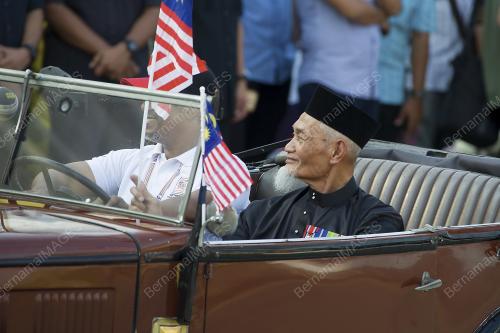 KL74_31082016_MERDEKA