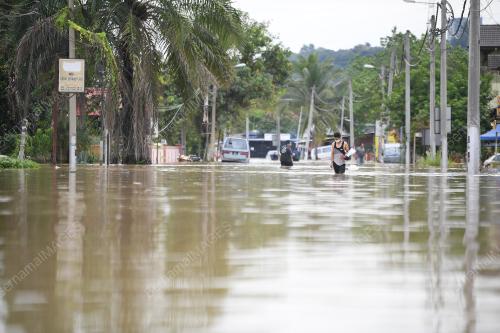 BANJIR KILAT DI HULU LANGAT