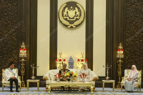 AL-SULTAN ABDULLAH RI'AYATUDDIN AL-MUSTAFA BILLAH SHAH