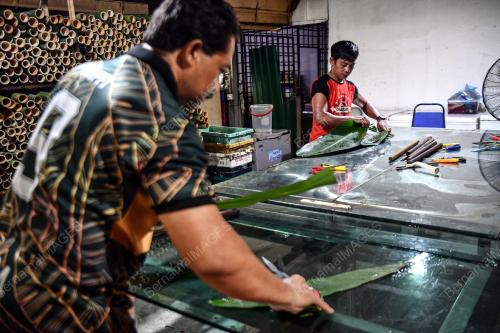 LEMANG DAUN LEREK