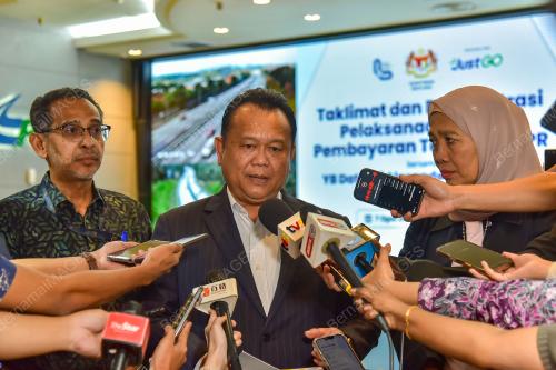 DATUK SERI ALEXANDER NANTA LINGGI