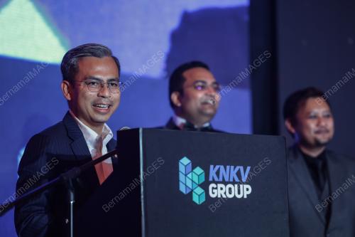 FAHMI FADZIL