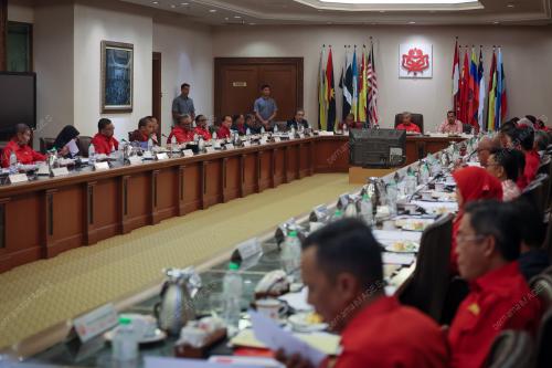 KL75_09122025_UMNO