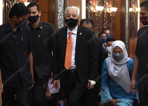 DATUK SERI ISMAIL SABRI YAAKOB