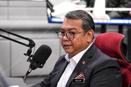 DATUK ROSLAN ABDUL RAHMAN