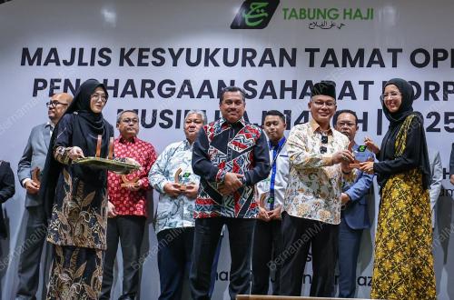 DATUK DR MOHD NA'IM MOKHTAR