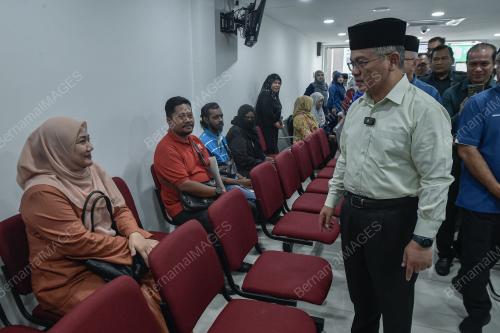 DATUK DR MOHD NA'IM MOKHTAR