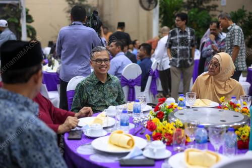 FAHMI FADZIL