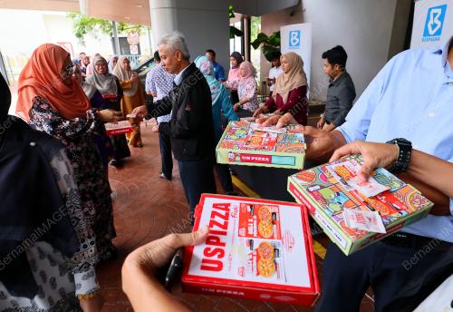 AGIHAN PEK JUADAH BERBUKA PUASA