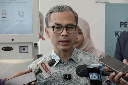 FAHMI FADZIL