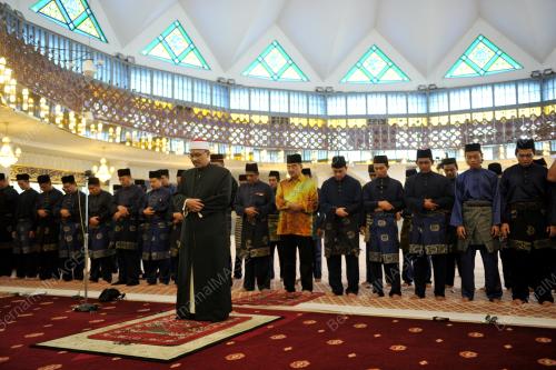 KL75_28082015_SOLAT_HAJAT