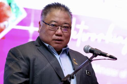 DATUK SRI TIONG KING SING