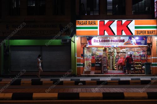 KEDAI MAKAN DIBENAR BEROPERASI SEHINGGA JAM 12 MALAM