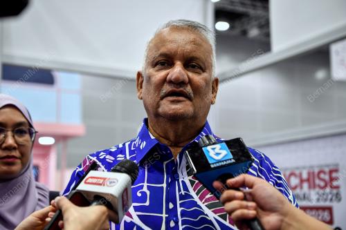 DATUK DR RADZALI HASSAN