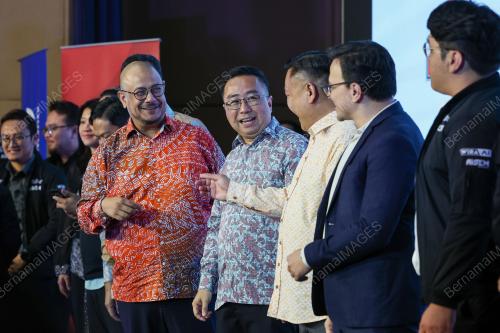 DATUK CHANG LIH KANG