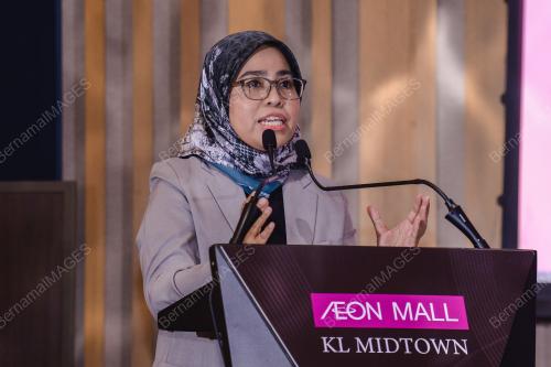 MUNIRAH AZMI