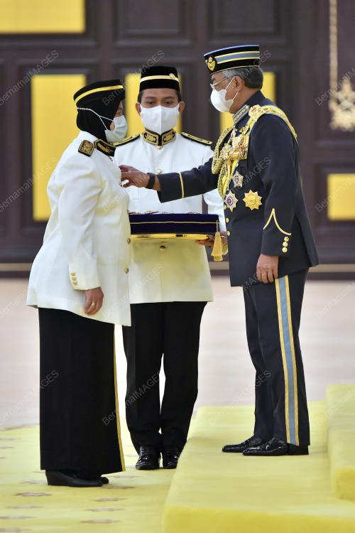AL-SULTAN ABDULLAH RI'AYATUDDIN AL-MUSTAFA BILLAH