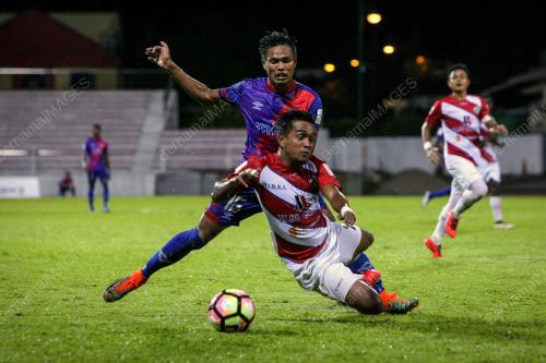 KL76_25042017_BOLA