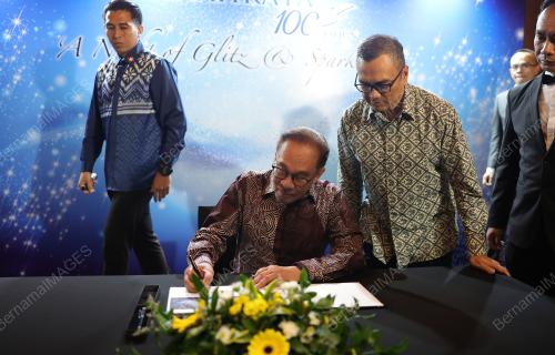 DATUK SERI ANWAR IBRAHIM