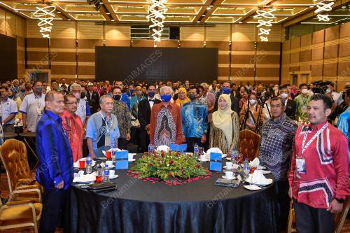DATUK SERI ISMAIL SABRI YAAKOB