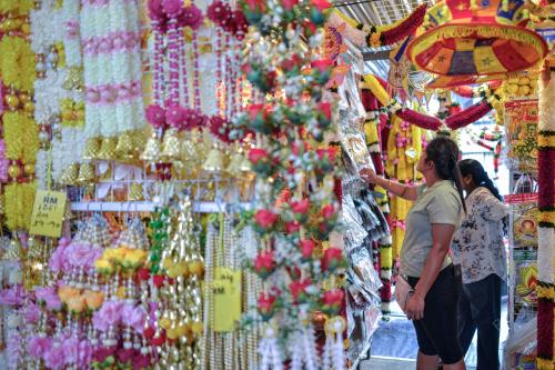 TINJAUAN PERSIAPAN DEEPAVALI