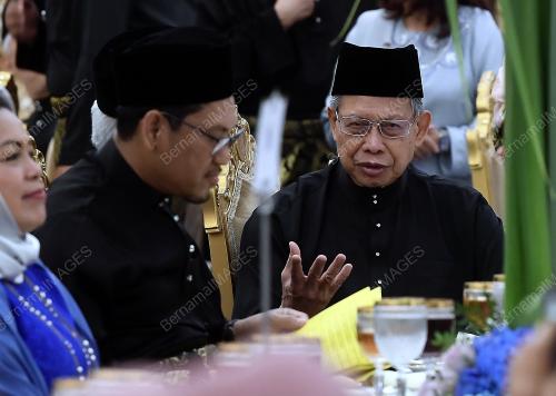 DATUK SERI MUSTAPA MOHAMED