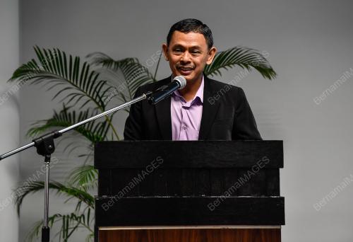 PROF DR KAHARUDIN DIMYATI