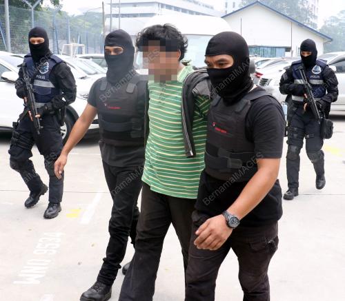 KL76_31082016_DAESH