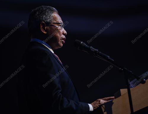 DATUK SERI MUSTAPA MOHAMED