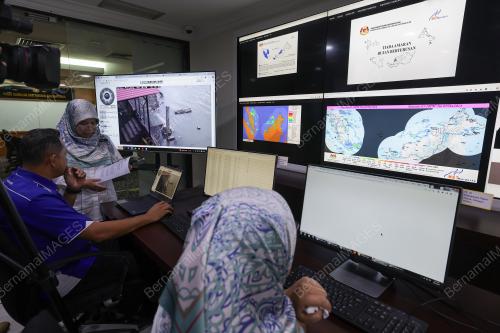 PUSAT RAMALAN DAN AMARAN BANJIR NEGARA