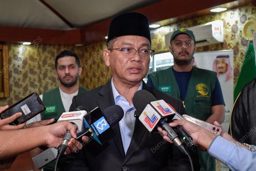 DATUK DR MOHD NA'IM MOKHTAR